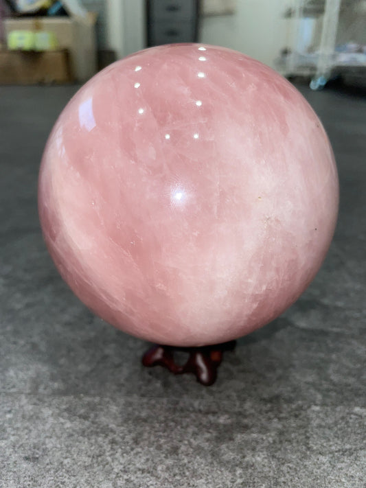 Rose quartz sphere