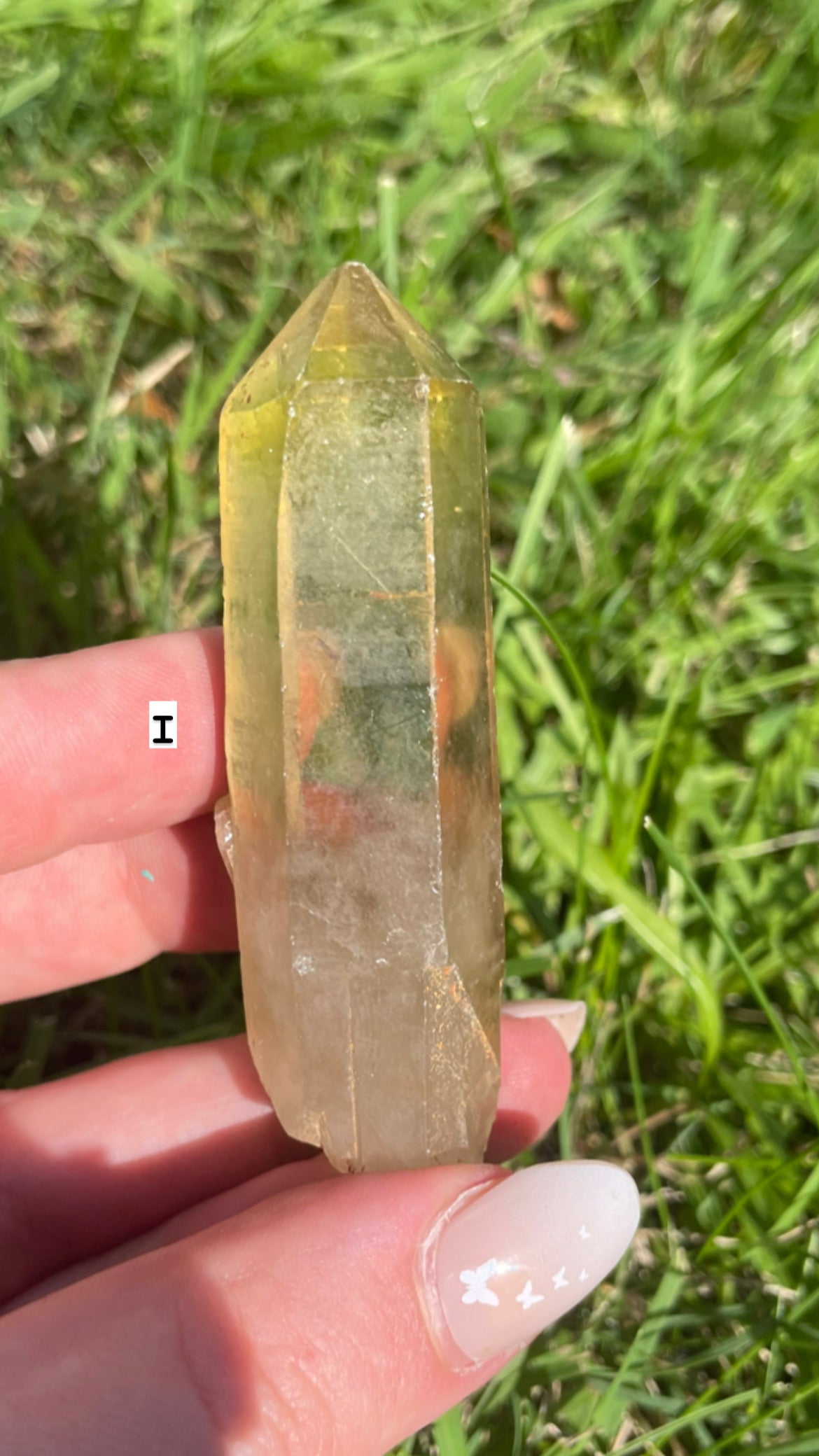 Natural citrine raw points