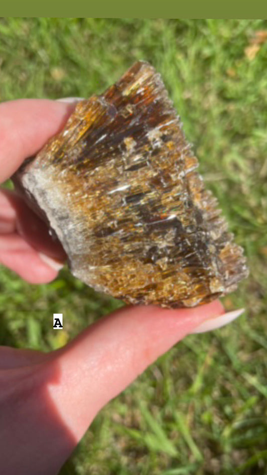 Amber calcite raw