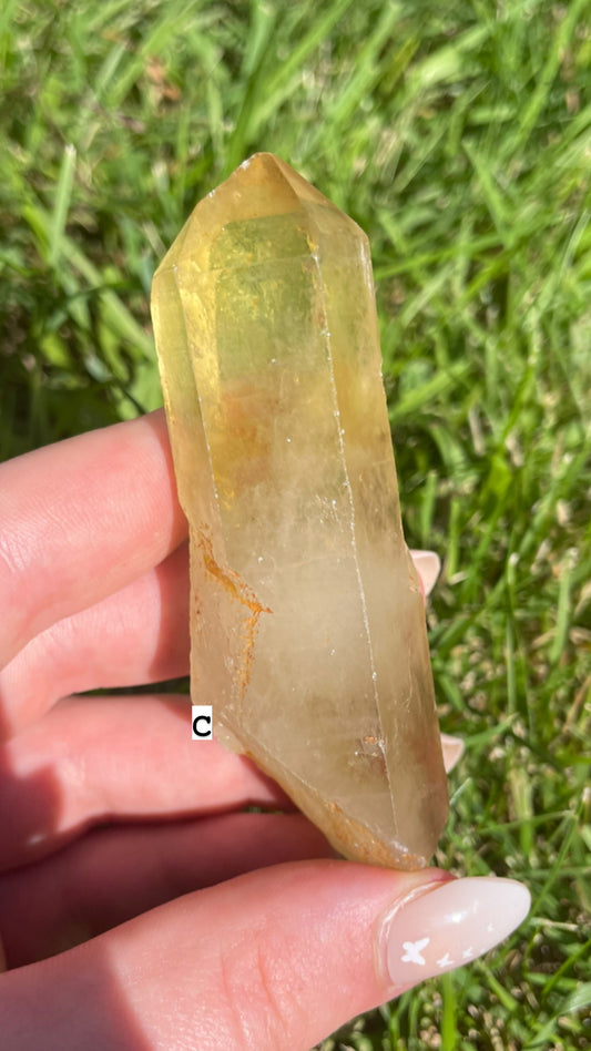 Natural citrine raw points