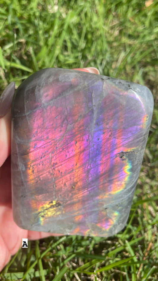 Sunset labradorite