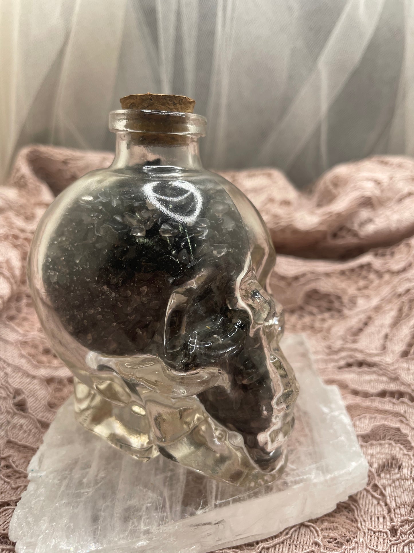 Glass skull chip bottle